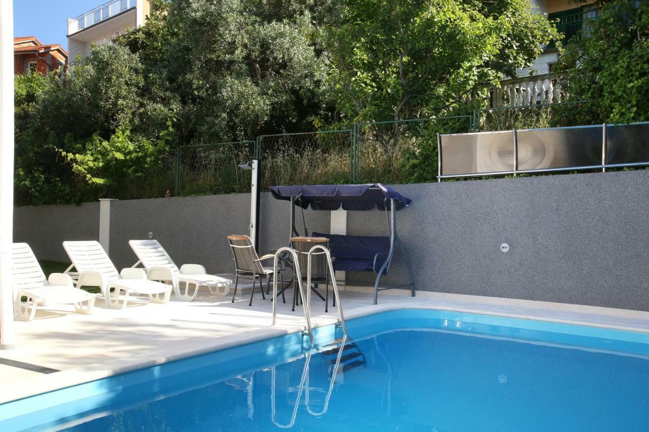 Вилла Luxury House With Pool Трогир Экстерьер фото